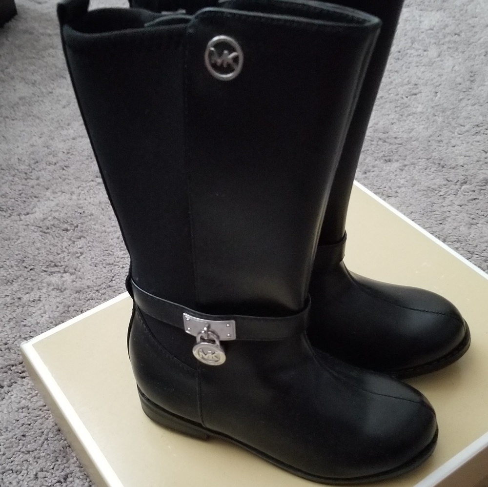 Black boots